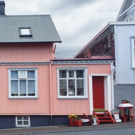 reykjavik-pink-house